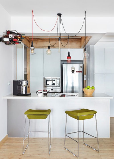 Scandinavian Kitchen by Fuse Concept Pte Ltd