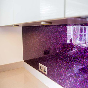 "PURPLE HAZE" Luxury Kitchen Glass Splashbacks by CreoGlass design