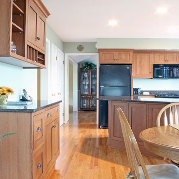 Quarter Sawn White Oak Kitchen with Island & Desk Area