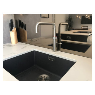 Quooker boiling water tap bronze mirror - Contemporary - Kitchen - Buckinghamshire - by Lima Kitchens | Houzz