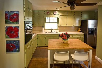 Kitchen - kitchen idea in Dallas