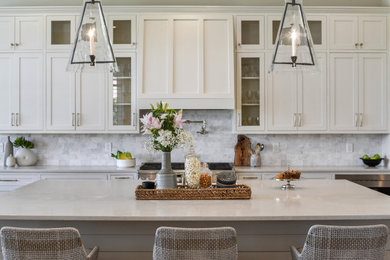Example of a beach style kitchen design in Jacksonville