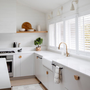 Relaxed Beach Kitchen
