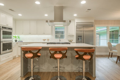 Example of a trendy kitchen design in Dallas