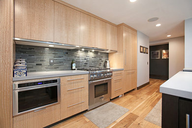 Example of a trendy kitchen design in San Diego