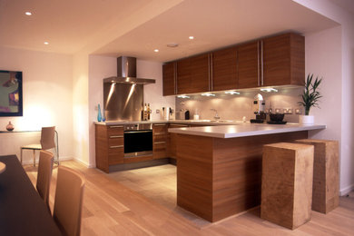 Inspiration for a modern kitchen in Manchester.