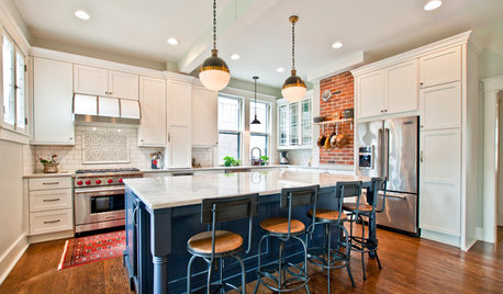 Kitchen Combo to Try: Neutral Cabinets, Different-Colored Island