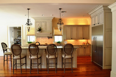 Example of a classic kitchen design in New Orleans