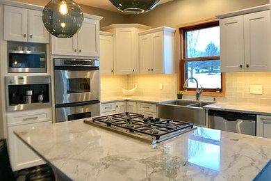 Example of a transitional kitchen design in Milwaukee