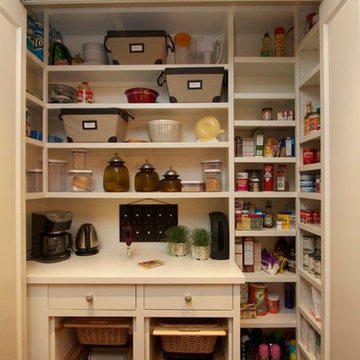 75 Kitchen Pantry with Shaker Cabinets Ideas You'll Love - March, 2024 ...