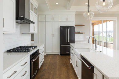 Kitchen - craftsman kitchen idea in Grand Rapids