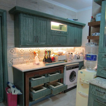 Romantic  Green Kitchen in El Ma'adi