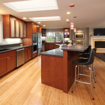 Room To Entertain - In Santa Cruz