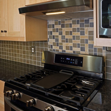Roseville Kitchen - Stove with accent tile