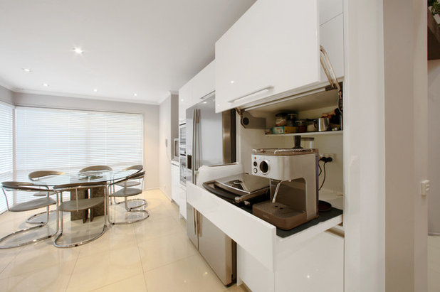 Contemporary Kitchen by User