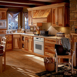 https://www.houzz.com/hznb/photos/rustic-bathroom-rustic-kitchens-barndominiums-rustic-kitchen-houston-phvw-vp~3682438