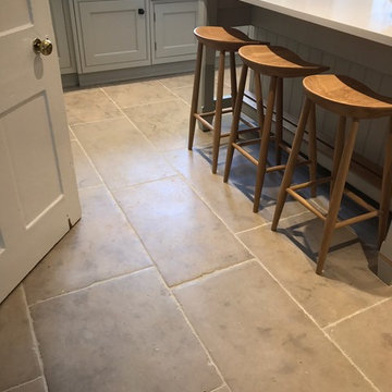 Rustic Luberon limestone for kitchen floor