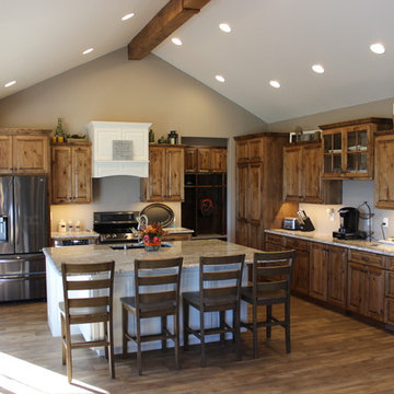 Rustic Maple & Painted Cabinets