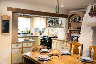 Rustic painted and oak kitchen