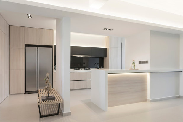 Modern Kitchen by Right Angle Studio