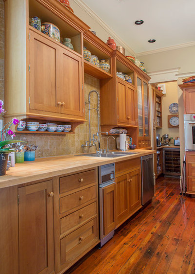 Kitchen by Margot Hartford Photography