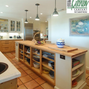 San Luis Kitchen, Country, Wood-Mode