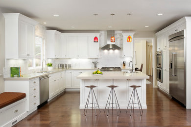 Transitional kitchen photo in San Francisco