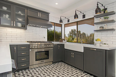 Kitchen - kitchen idea in San Diego