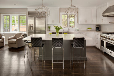 Inspiration for a contemporary kitchen remodel in Milwaukee