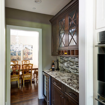 Schaumburg Farmhouse Pantry