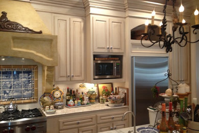Schillaci Kitchen - French Country