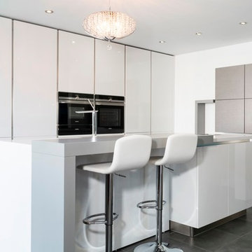 Schmidt Handleless Gloss Lacquered Kitchen