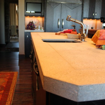 Scottsdale Kitchen, Limestone Countertops