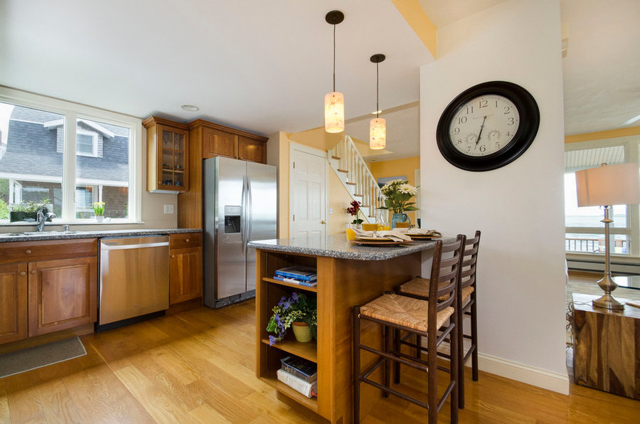 Sea Side Vacant with views of the Boston Skyline!
