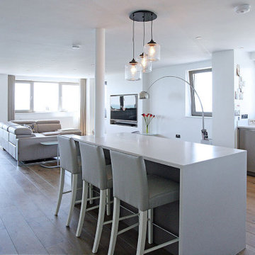 Seafront Apartment in Hove_Kitchen/ Living/Dining area