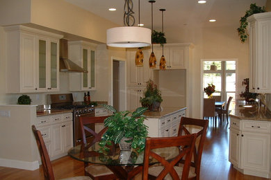 Example of a large trendy kitchen design in San Francisco