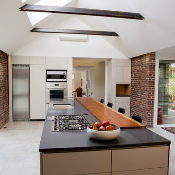 Severn River Modern kitchen