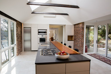 Severn River Modern kitchen