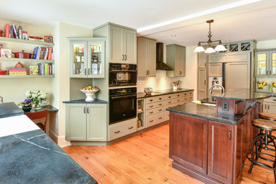 Example of a country kitchen design in Baltimore