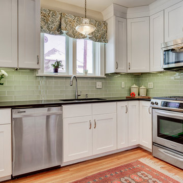 Shaker Cabinets and Double Stacked Crown Moulding
