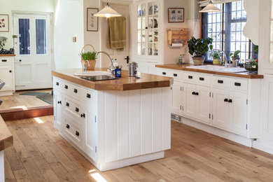 Shaker kitchen in old farm house
