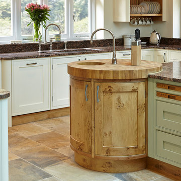 Shaker Oak and Painted kitchen