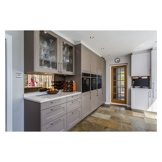 Shaker style two tone design - Worthing - Modern - Kitchen - Sussex - by Colliers  Kitchens | Houzz