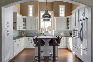 Inspiration for a transitional kitchen remodel in Louisville