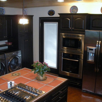 Shared Kitchen & Laundry Room