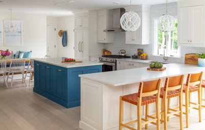 Kitchen Gets Easy Beach Style for Casual Entertaining