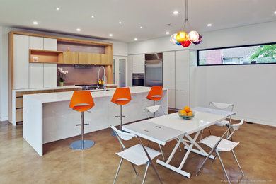 Trendy kitchen photo in Austin