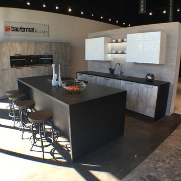 Showroom Modern Kitchen Cabinets