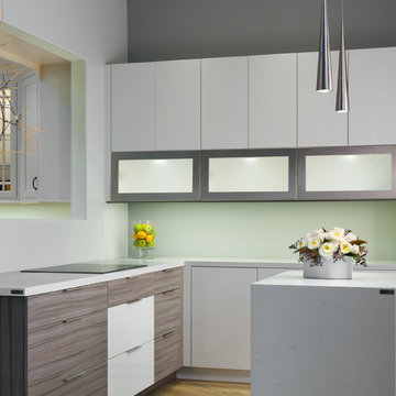 Showroom - Modern White Kitchen