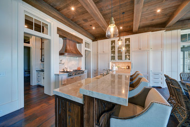 Eat-in kitchen - large traditional eat-in kitchen idea in Jacksonville with an island